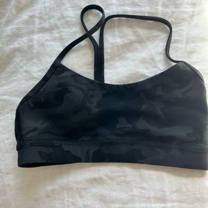 Black camo Lulu lemon sports bra